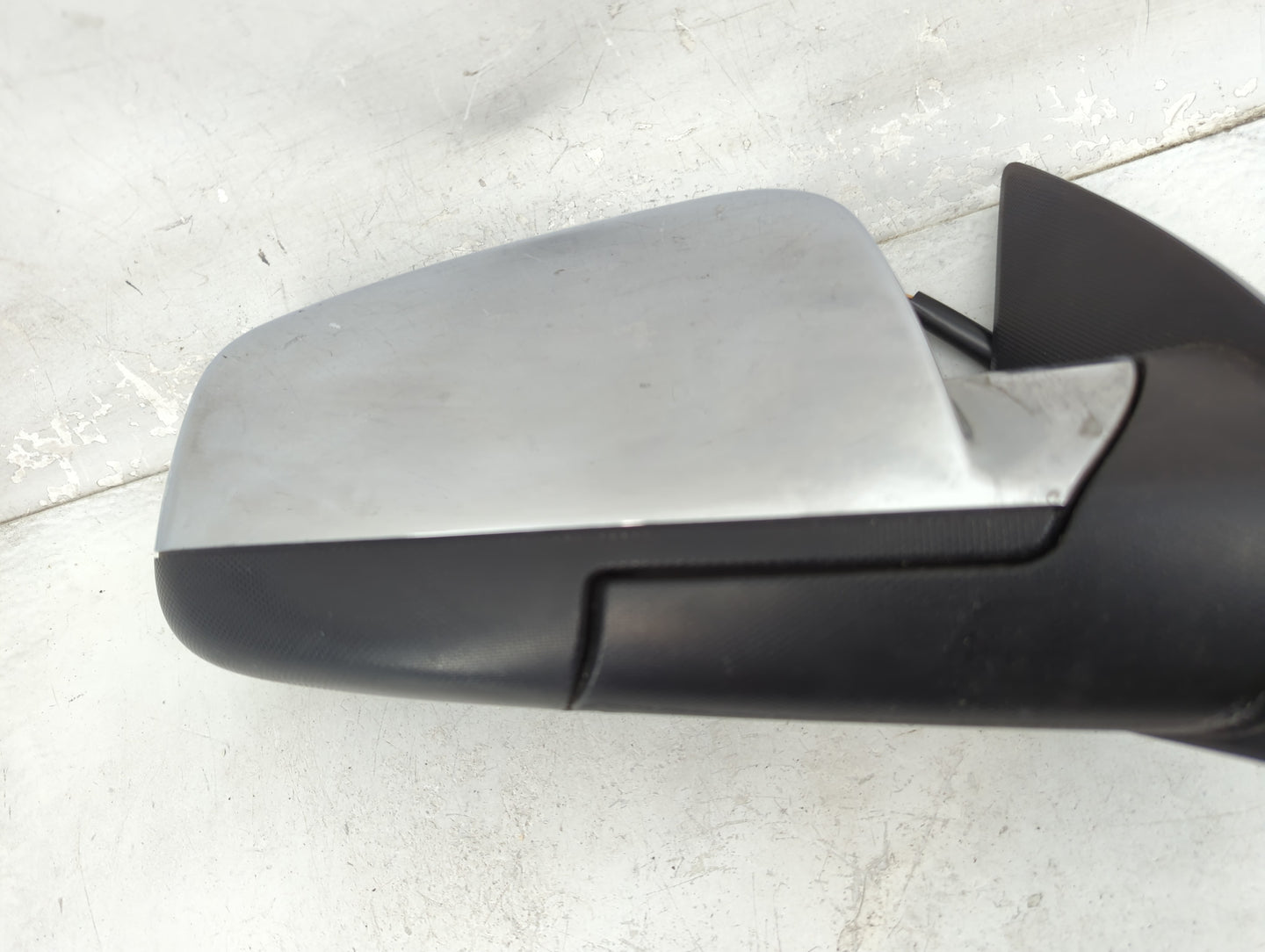 2011-2013 Chevrolet Equinox Passenger Side View Mirror - Right Door Mirror OEM Used - Oemusedautoparts1.com