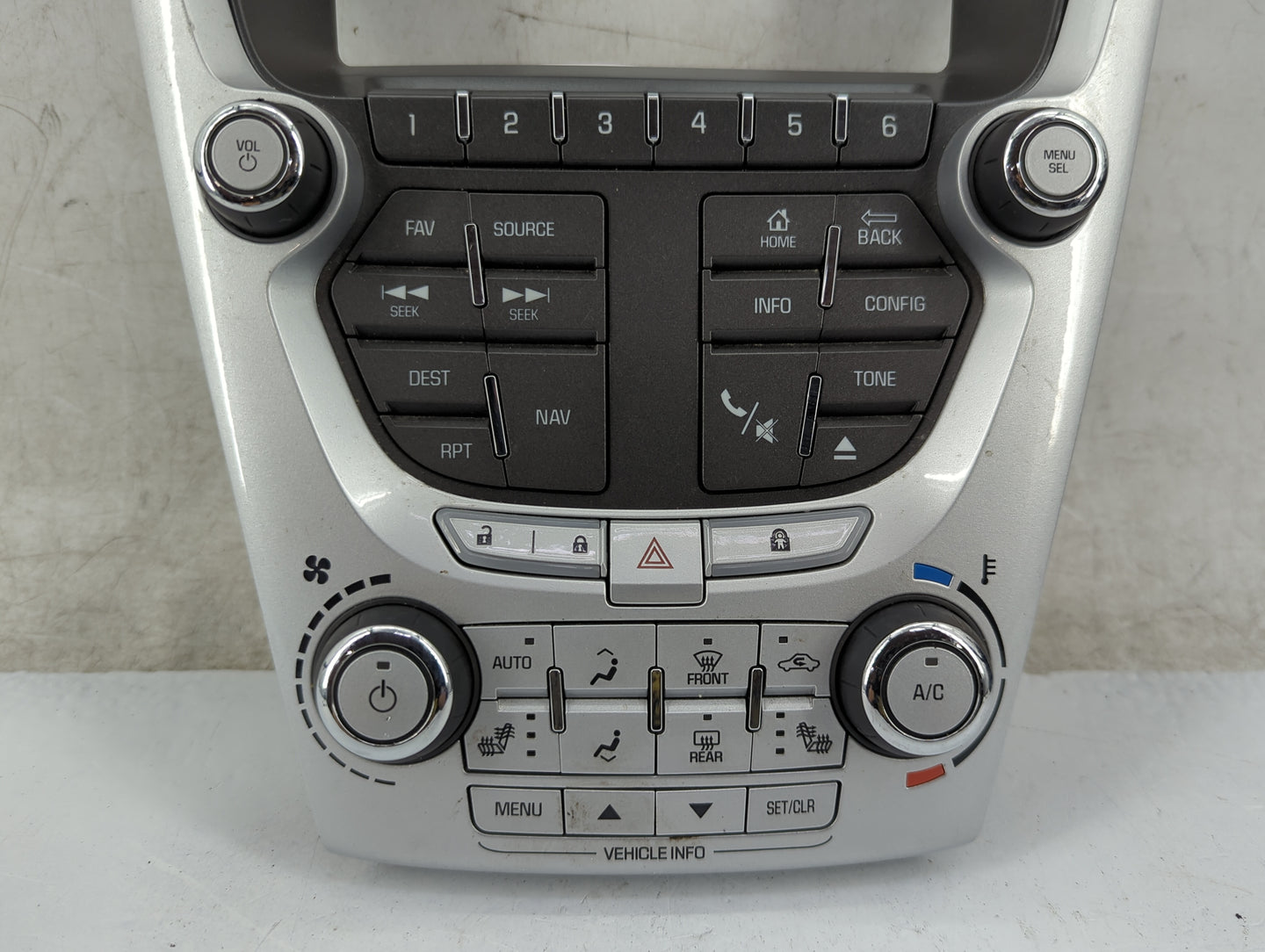 2012-2015 Chevrolet Equinox Radio Control Panel 1463854 - Oemusedautoparts1.com