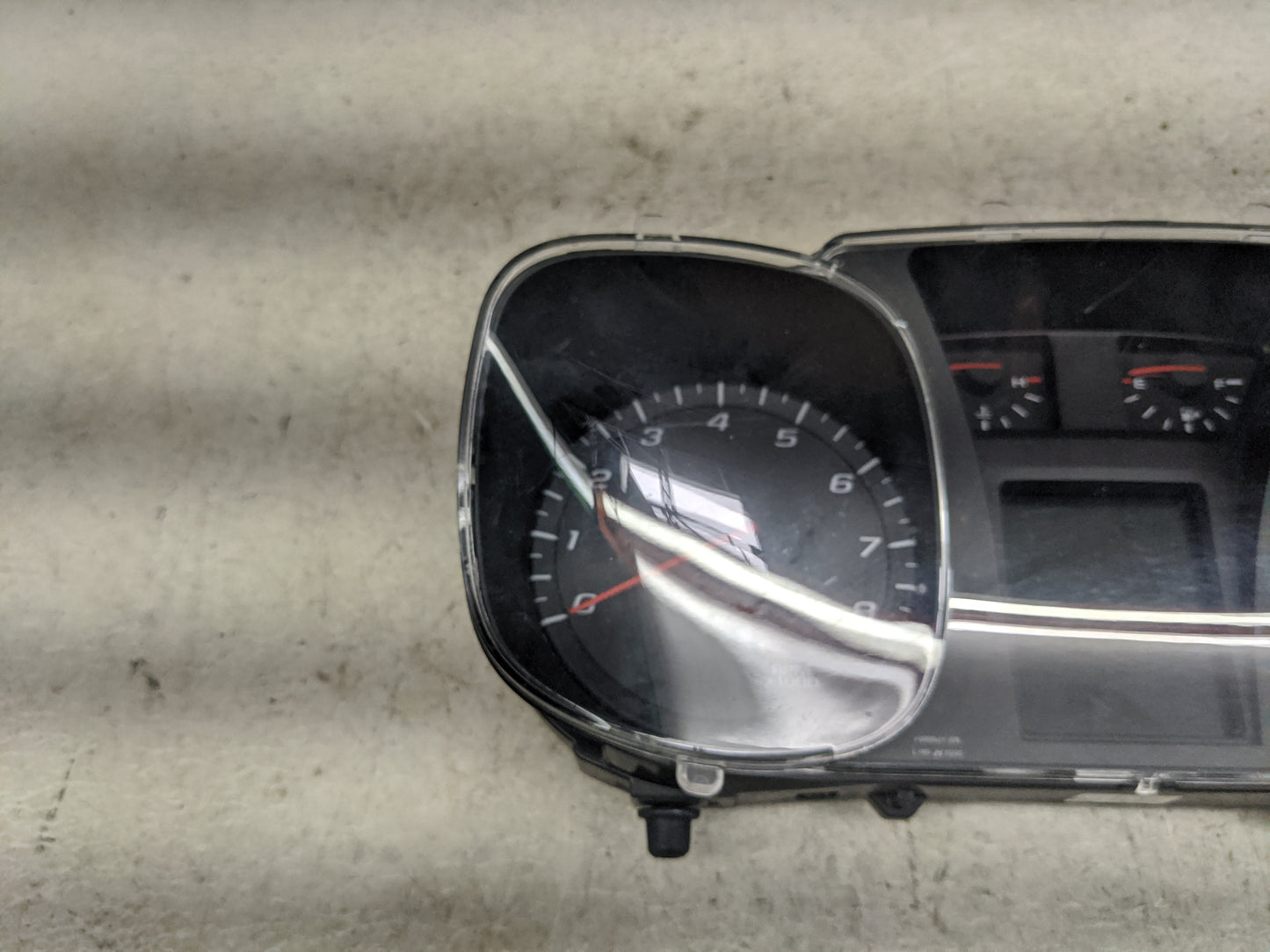 2013-2017 Chevrolet Equinox Instrument Cluster Speedometer Gauges P/N:22938620 812703197 Miles:71K Fits OEM Used Auto Parts 