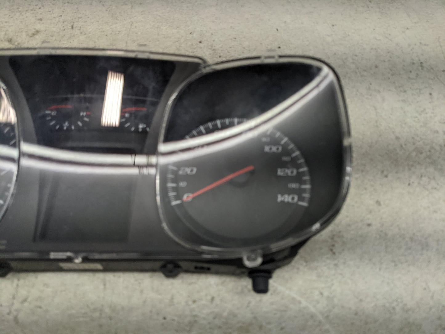 2013-2017 Chevrolet Equinox Instrument Cluster Speedometer Gauges P/N:22938620 812703197 Miles:71K Fits OEM Used Auto Parts 