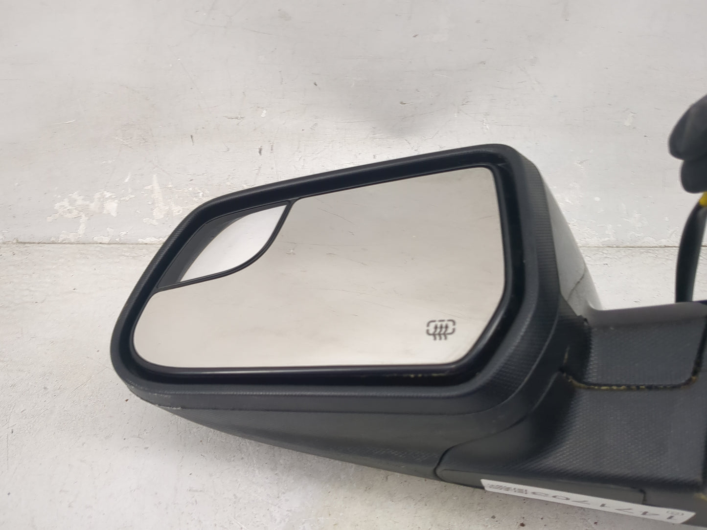 2011-2014 Chevrolet Equinox Driver Side View Mirror - Left Door Mirror OEM Used - Oemusedautoparts1.com