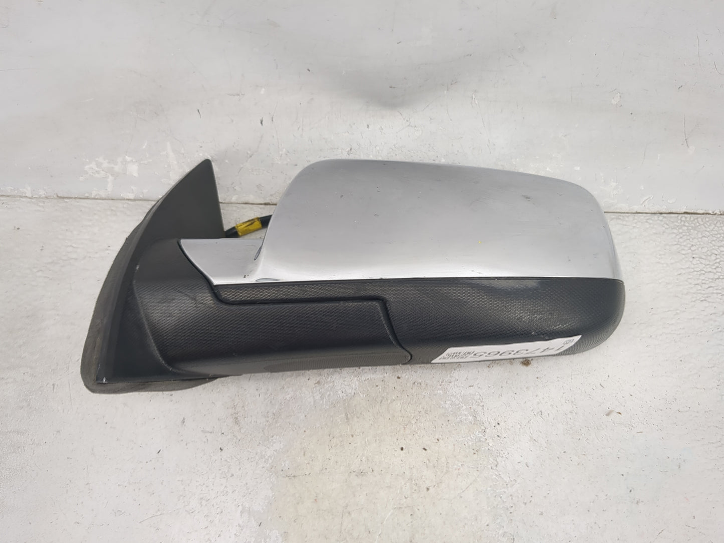 2011-2013 Chevrolet Equinox Passenger Side View Mirror - Right Door Mirror OEM Used - Oemusedautoparts1.com
