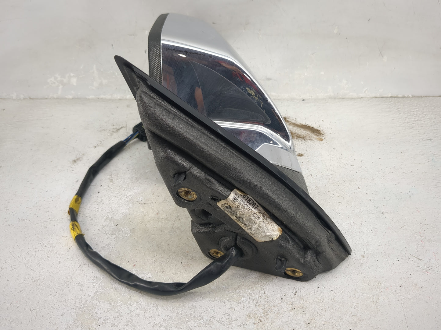 2011-2013 Chevrolet Equinox Passenger Side View Mirror - Right Door Mirror OEM Used - Oemusedautoparts1.com