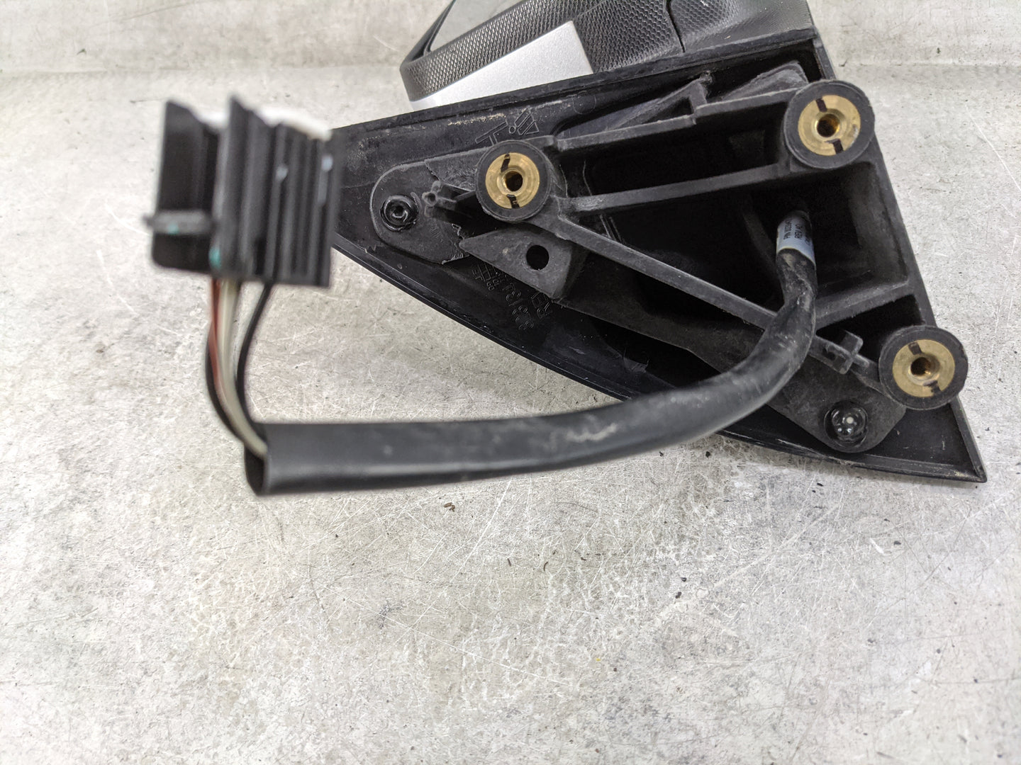 2015-2017 Chevrolet Equinox Passenger Side View Mirror - Right Door Mirror OEM Used - Oemusedautoparts1.com