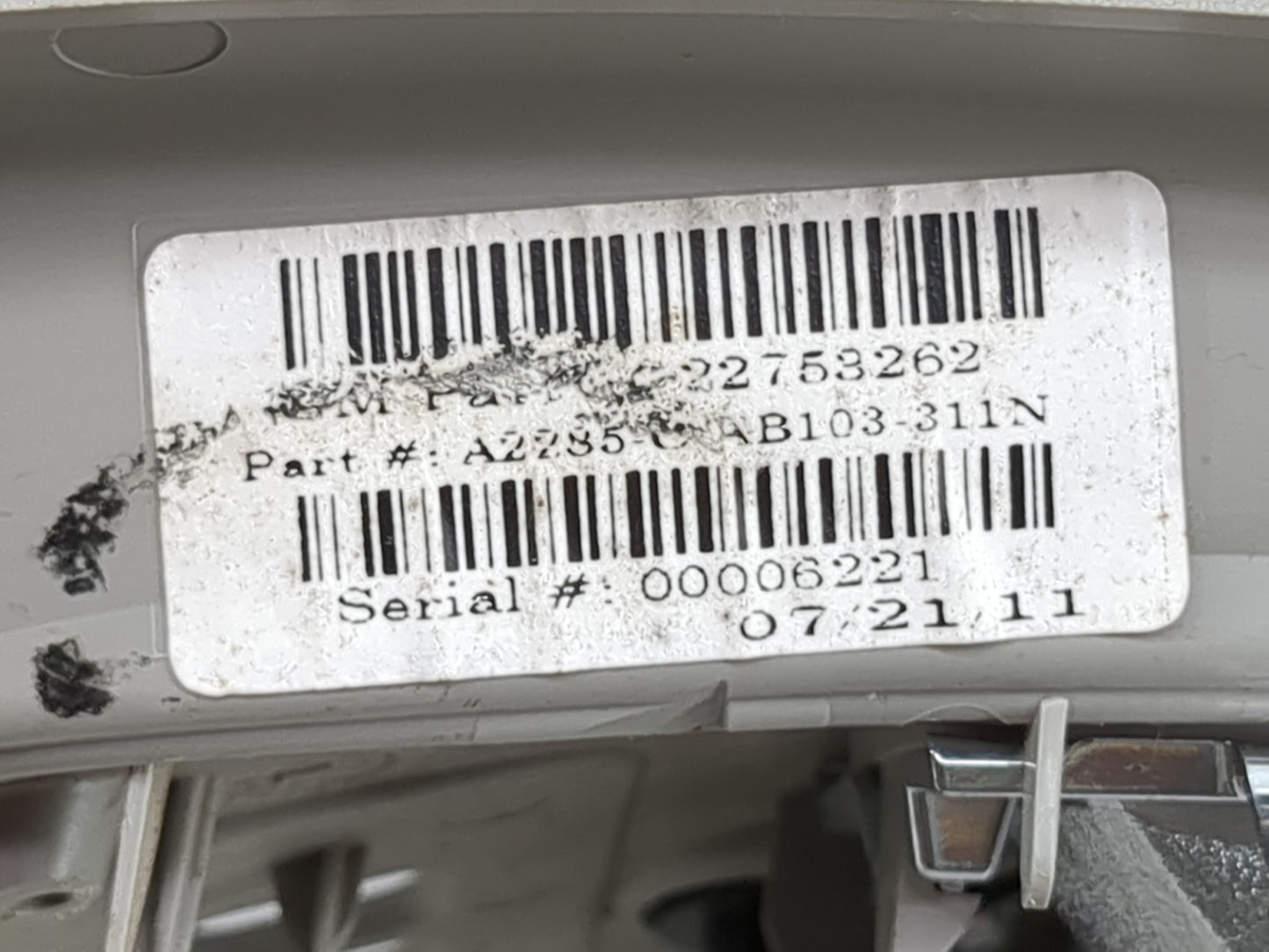 2013-2013 Chevrolet Equinox Overhead Roof Console 1482387 - Oemusedautoparts1.com
