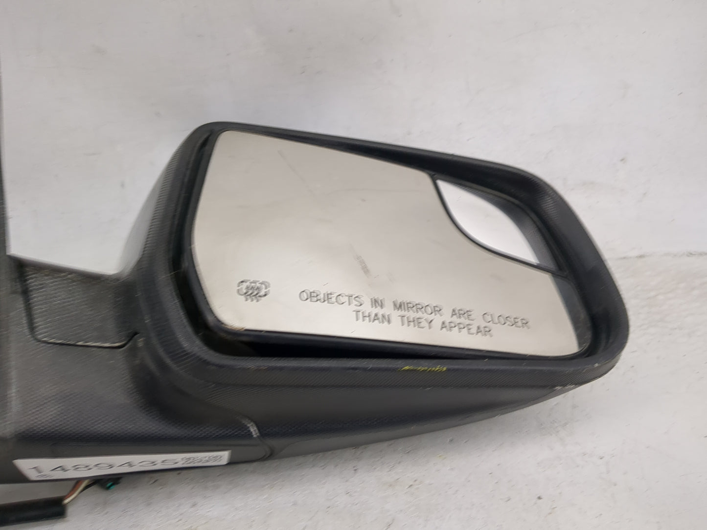 2011-2014 Chevrolet Equinox Passenger Side View Mirror - Right Door Mirror OEM Used - Oemusedautoparts1.com