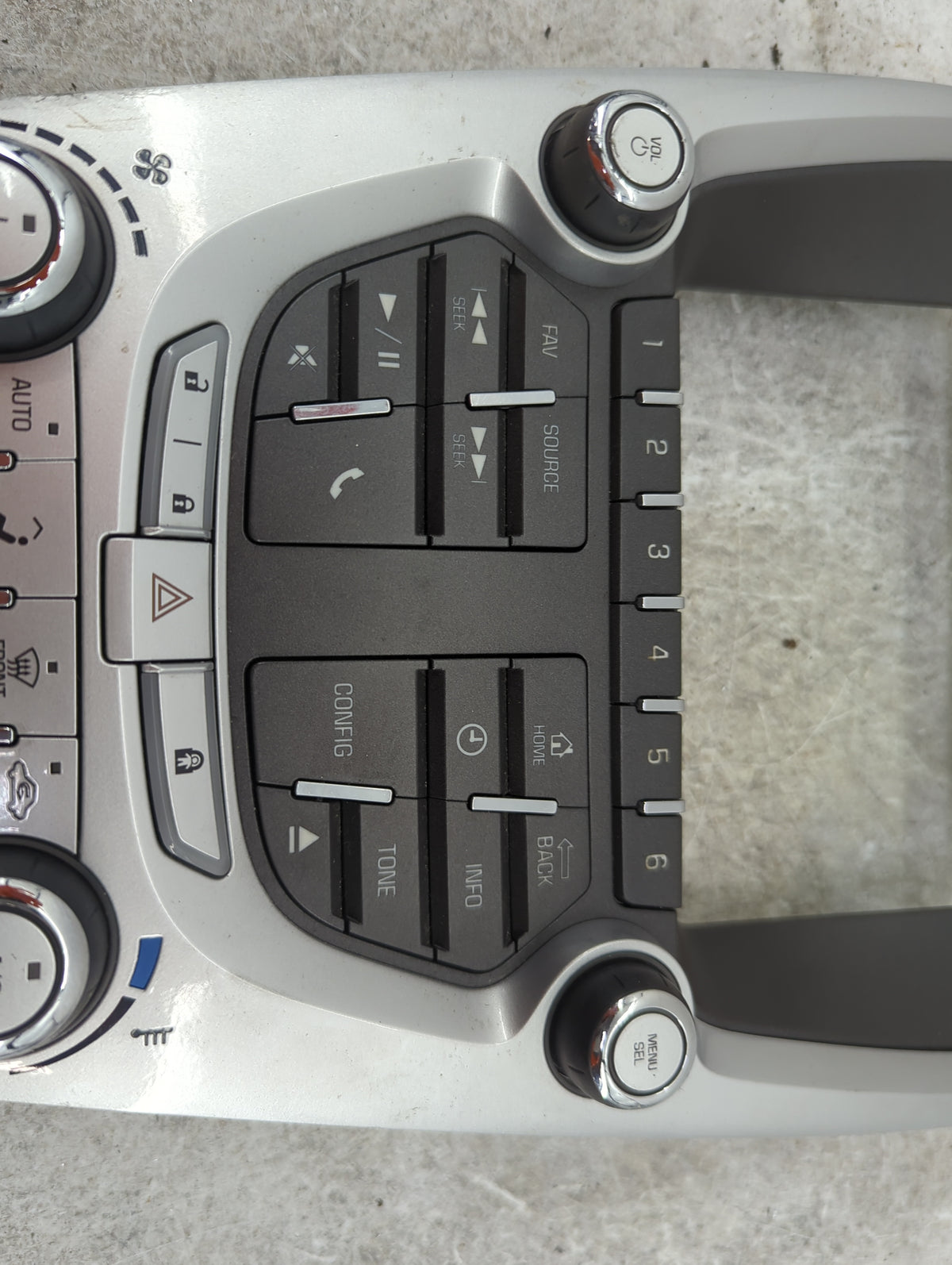 2012-2015 Chevrolet Equinox Radio Control Panel 1507077 - Oemusedautoparts1.com
