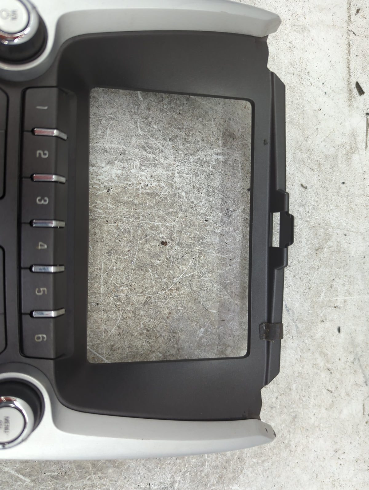 2012-2015 Chevrolet Equinox Radio Control Panel 1507077 - Oemusedautoparts1.com