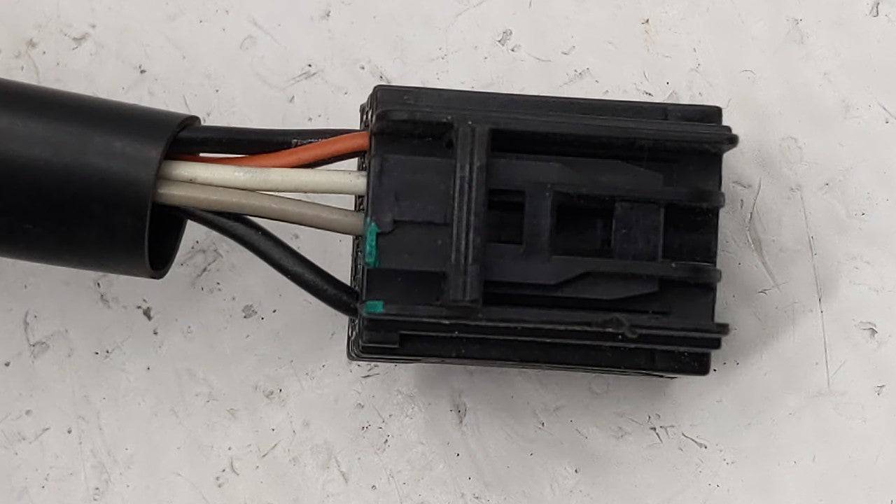 2011-2014 Chevrolet Equinox Passenger Side View Mirror - Right Door Mirror OEM Used - Oemusedautoparts1.com