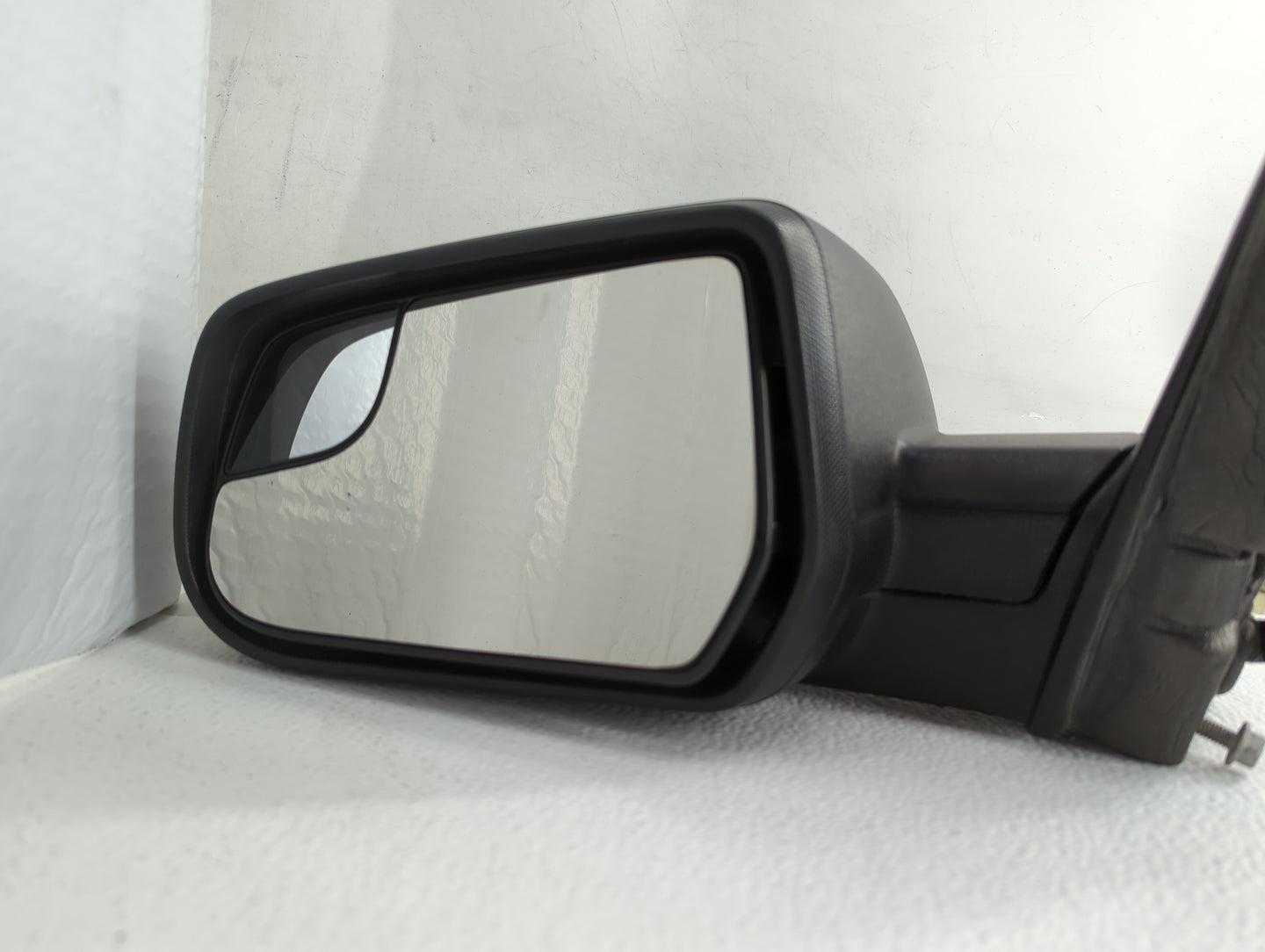 2012-2014 Chevrolet Equinox Driver Side View Mirror - Left Door Mirror OEM Used - Oemusedautoparts1.com