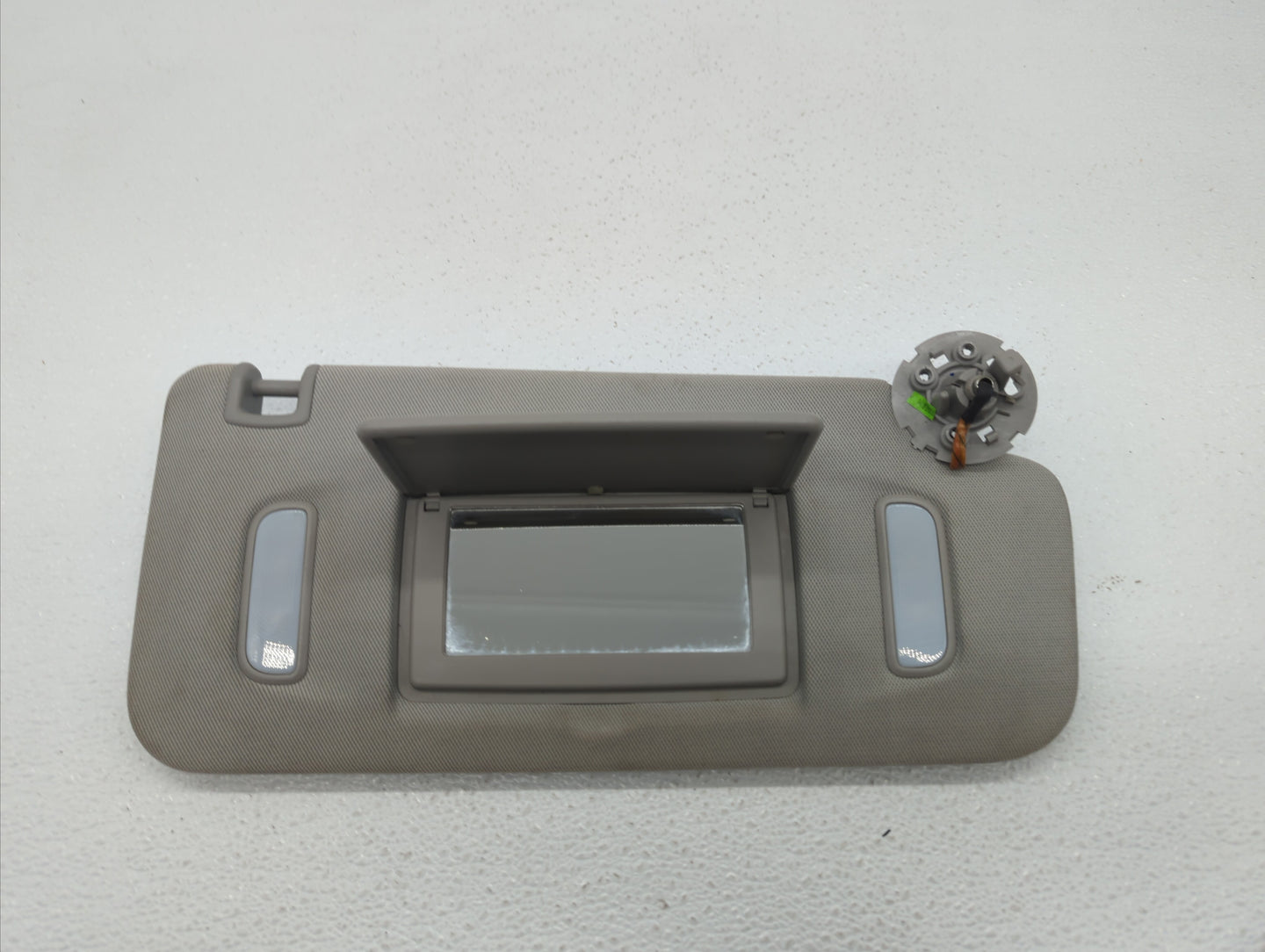 2010-2017 Chevrolet Equinox Sun Visor Shade Replacement Passenger Right Mirror Fits Fits 2010 2011 2012 2013 2014 2015 2016 