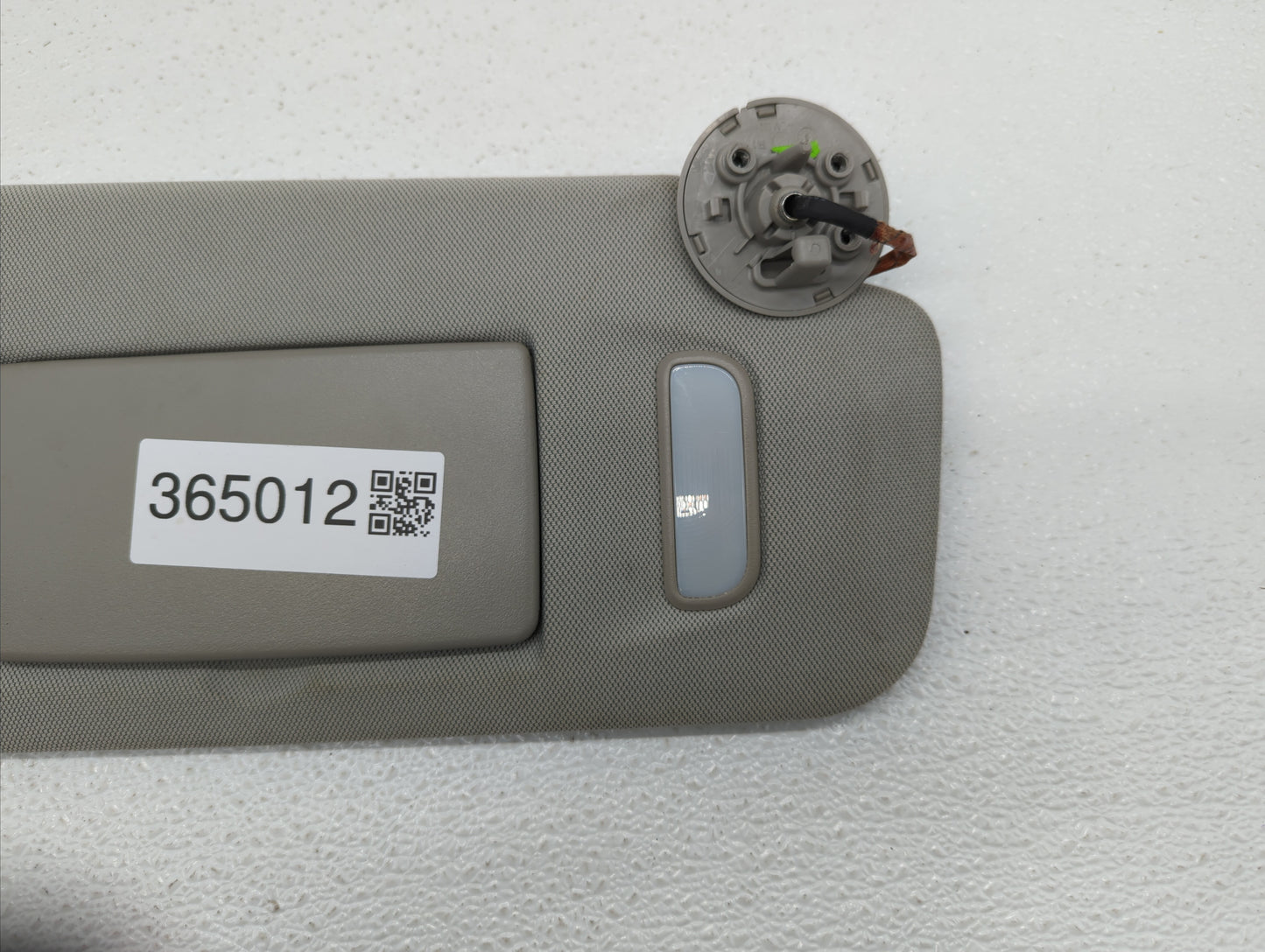 2010-2017 Chevrolet Equinox Sun Visor Shade Replacement Passenger Right Mirror Fits Fits 2010 2011 2012 2013 2014 2015 2016 