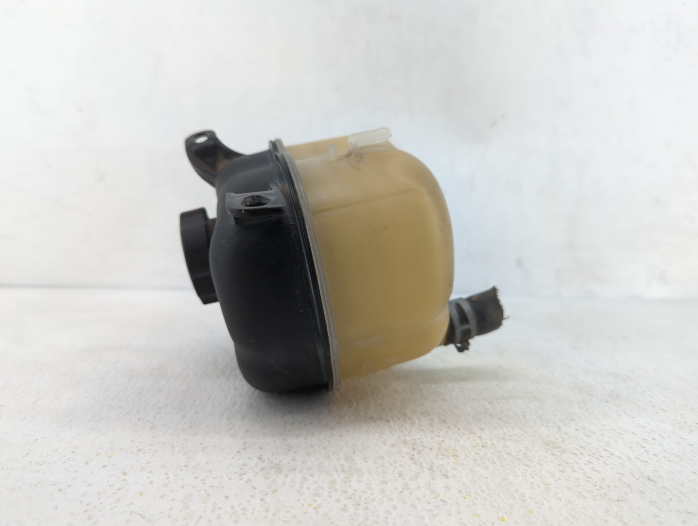 2013 Chevrolet Equinox Radiator Coolant Overflow Expansion Tank Bottle - Oemusedautoparts1.com