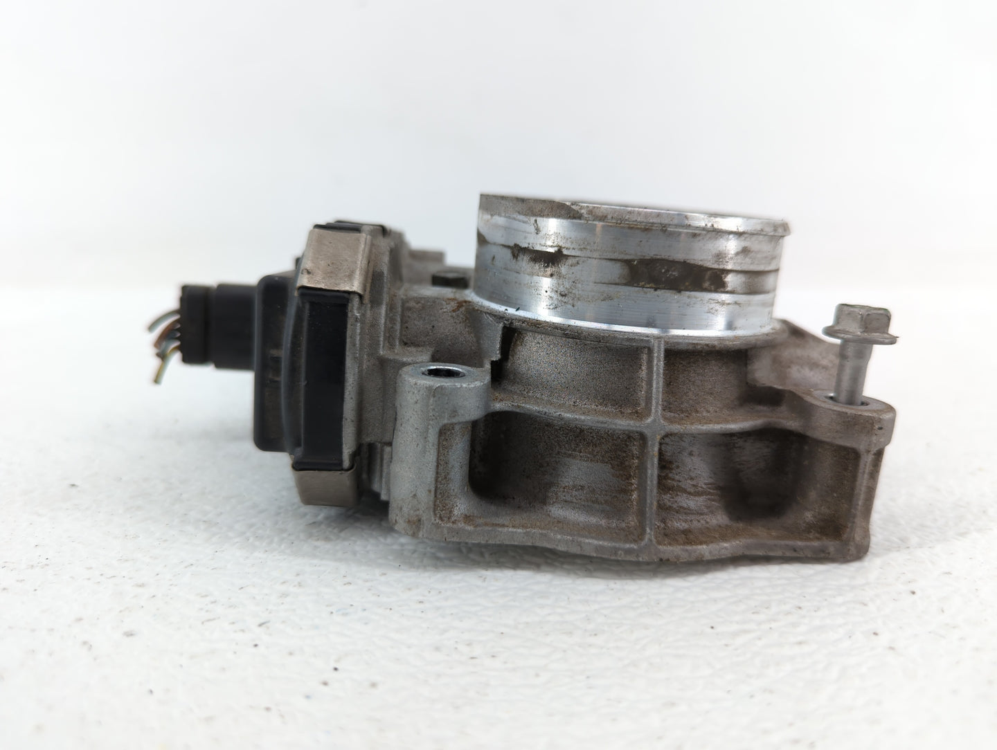 2012-2015 Chevrolet Equinox Throttle Body P/N:12627217DA 12632101CA Fits Fits 2012 2013 2014 2015 OEM Used Auto Parts - Oemu