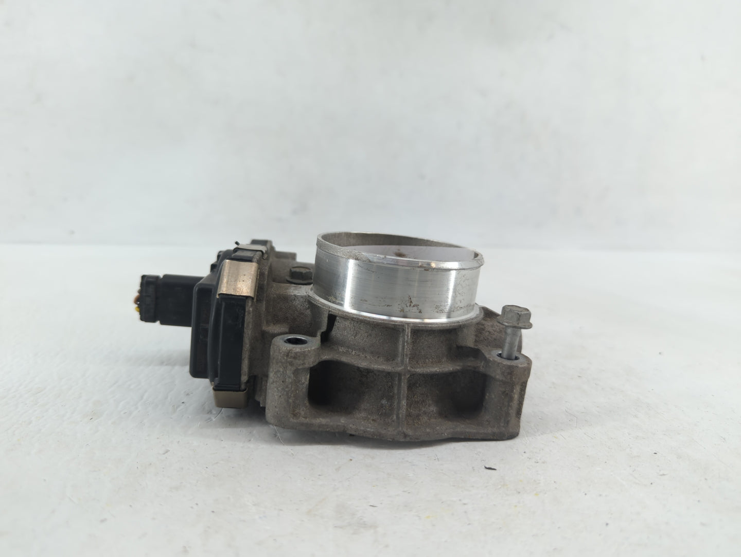 2012-2015 Chevrolet Equinox Throttle Body P/N:12627217DA 12632101CA Fits Fits 2012 2013 2014 2015 OEM Used Auto Parts - Oemu