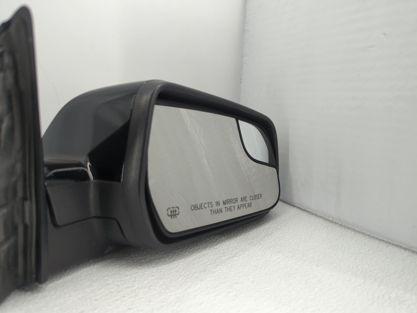 2011-2014 Chevrolet Equinox Passenger Side View Mirror - Right Door Mirror OEM Used - Oemusedautoparts1.com