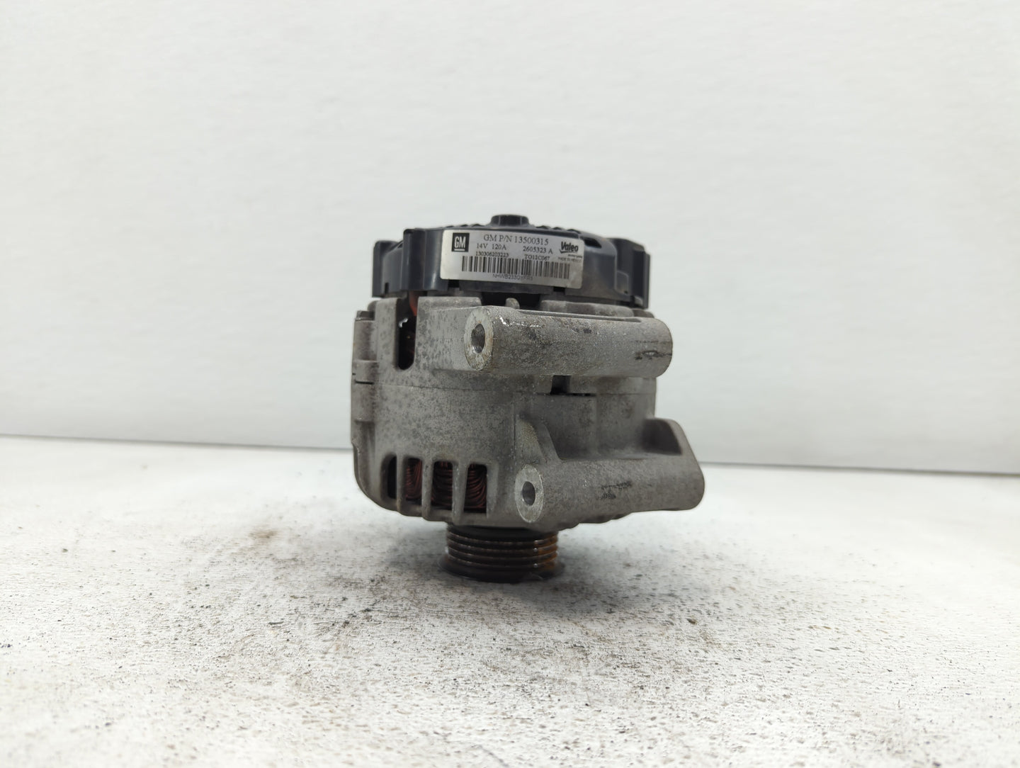 2010-2017 Chevrolet Equinox Alternator Replacement Generator Charging Assembly Engine OEM P/N:13500315 13588328 Fits OEM Use