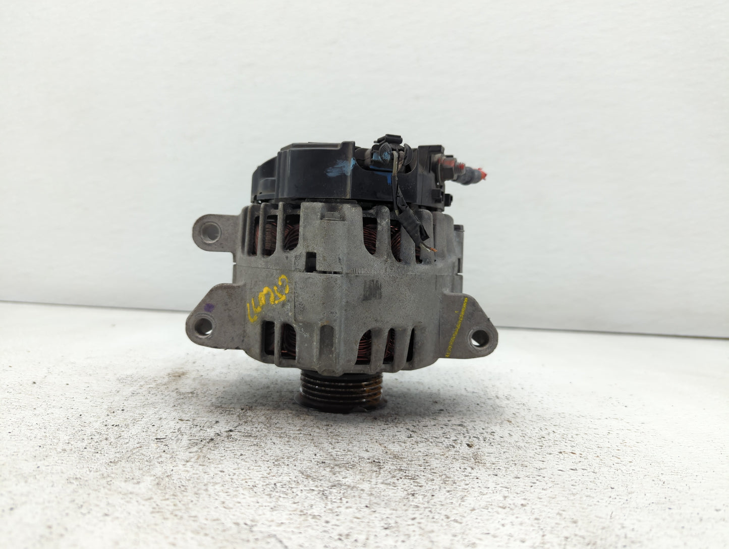 2010-2017 Chevrolet Equinox Alternator Replacement Generator Charging Assembly Engine OEM P/N:13500315 13588328 Fits OEM Use