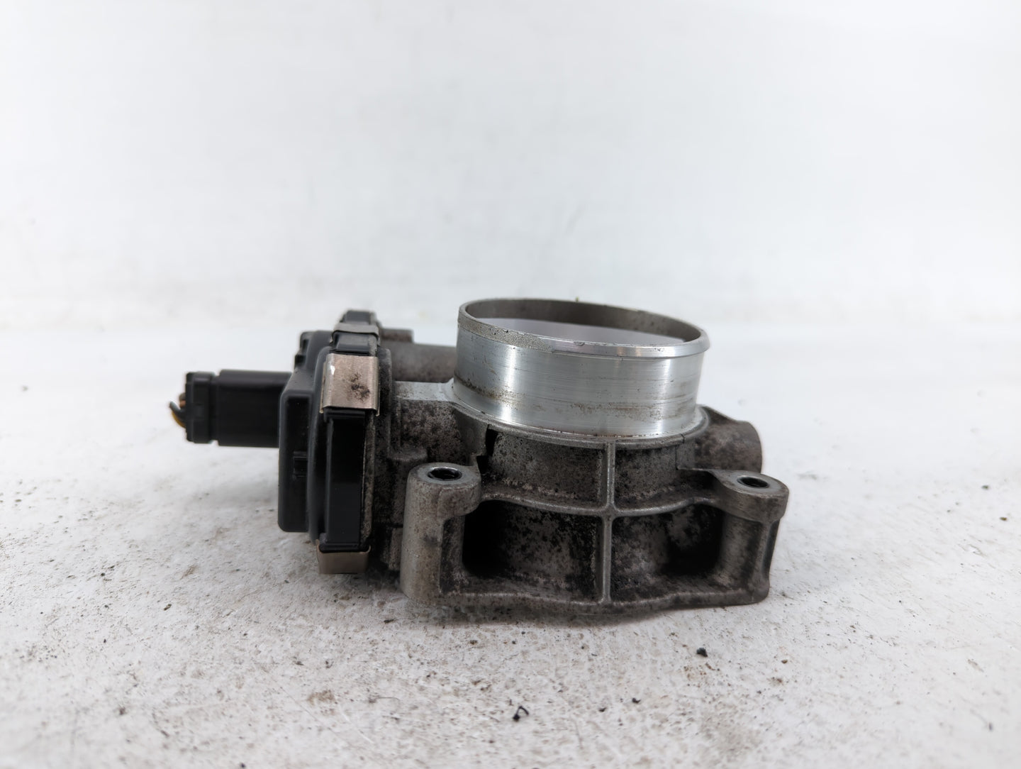 2012-2015 Chevrolet Equinox Throttle Body P/N:12632101CA Fits Fits 2012 2013 2014 2015 OEM Used Auto Parts - Oemusedautopart