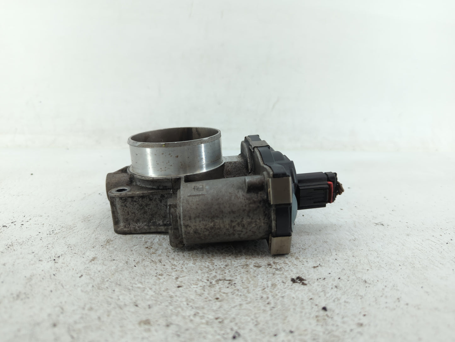 2012-2015 Chevrolet Equinox Throttle Body P/N:12632101CA Fits Fits 2012 2013 2014 2015 OEM Used Auto Parts - Oemusedautopart