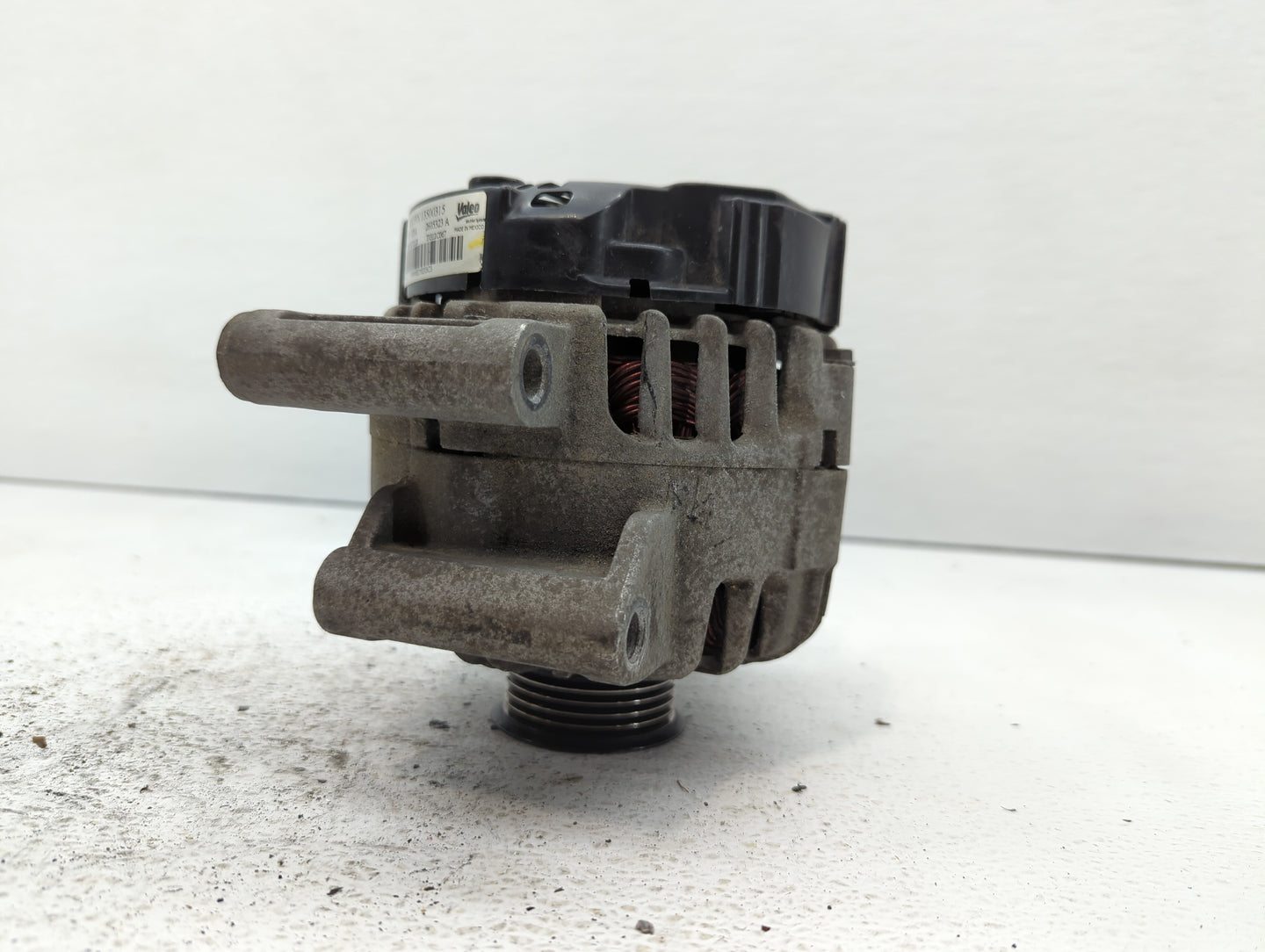 2010-2017 Chevrolet Equinox Alternator Replacement Generator Charging Assembly Engine OEM P/N:13500315 13588328 Fits OEM Use