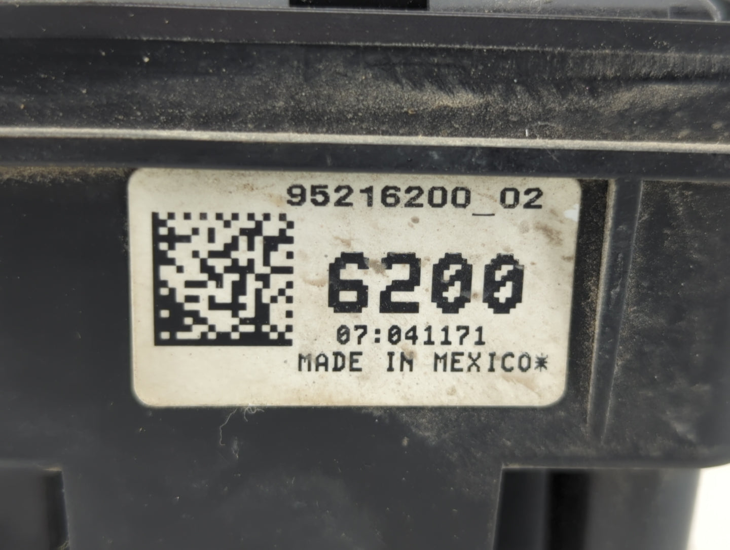 2013-2016 Chevrolet Equinox Fusebox Fuse Box Panel Relay Module P/N:95216200 Fits Fits 2013 2014 2015 2016 OEM Used Auto Par