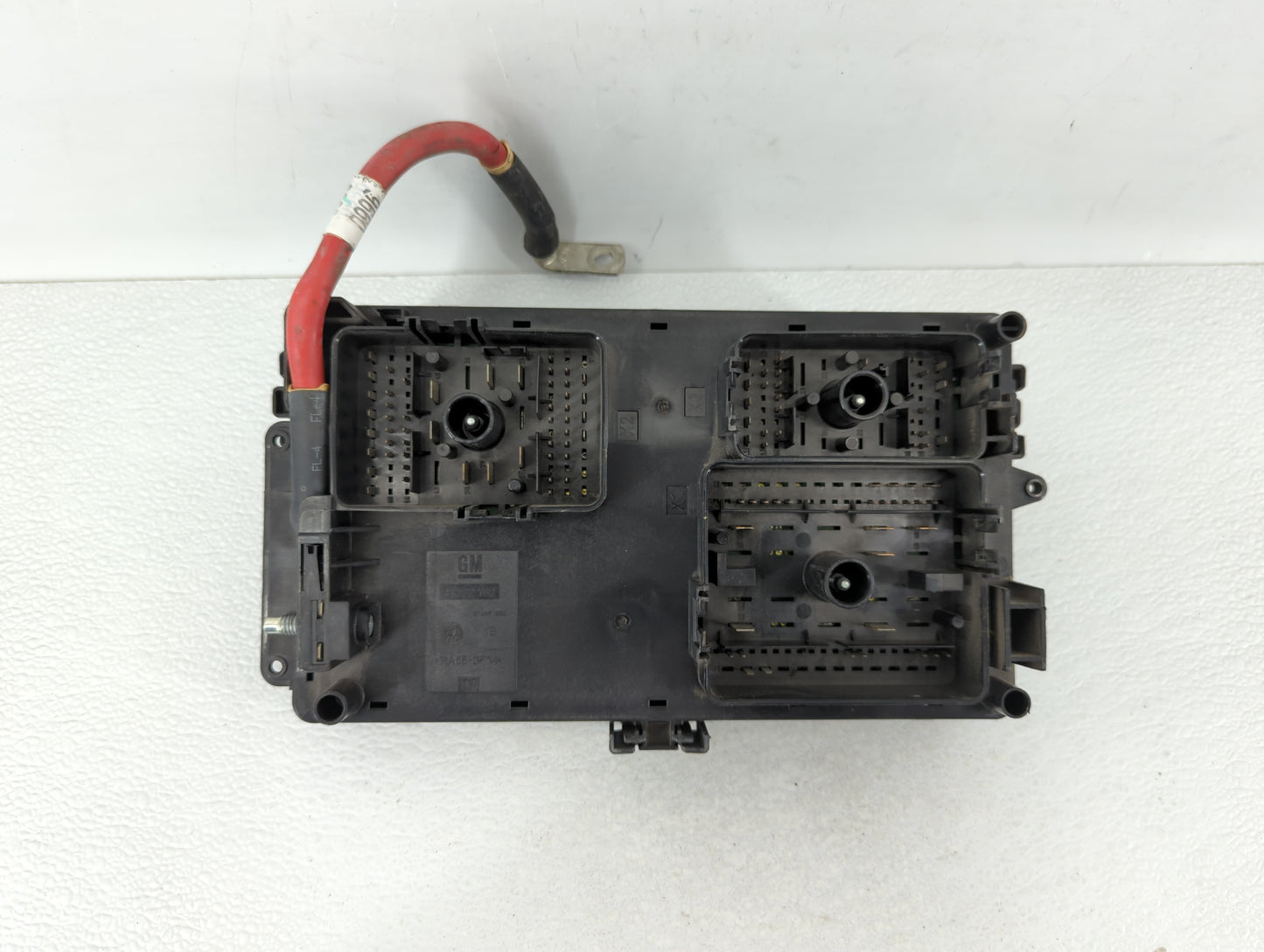 2013-2016 Chevrolet Equinox Fusebox Fuse Box Panel Relay Module P/N:95216200 Fits Fits 2013 2014 2015 2016 OEM Used Auto Par