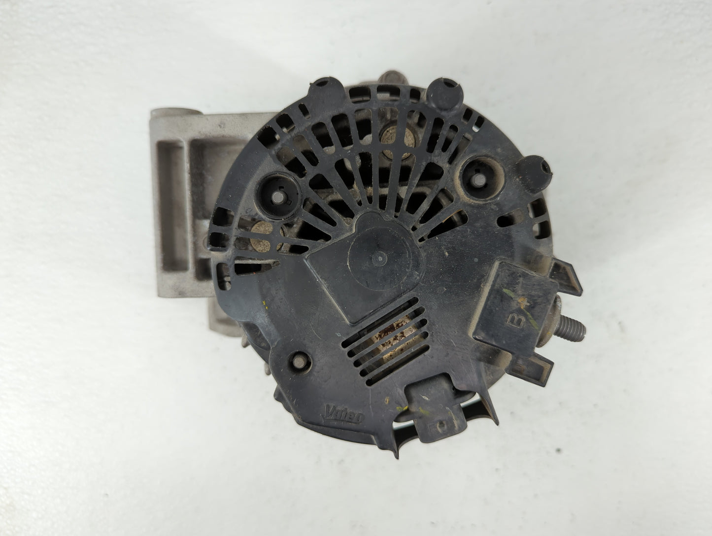 2010-2017 Chevrolet Equinox Alternator Replacement Generator Charging Assembly Engine OEM P/N:13500315 Fits OEM Used Auto Pa