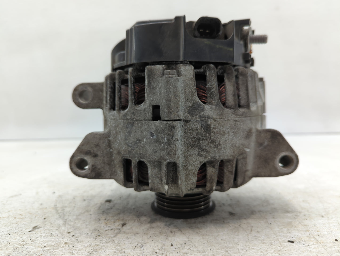 2010-2017 Chevrolet Equinox Alternator Replacement Generator Charging Assembly Engine OEM P/N:13500315 Fits OEM Used Auto Pa