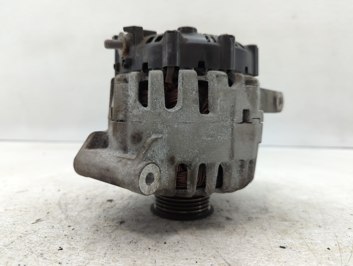 2010-2017 Chevrolet Equinox Alternator Replacement Generator Charging Assembly Engine OEM P/N:13500315 Fits OEM Used Auto Pa