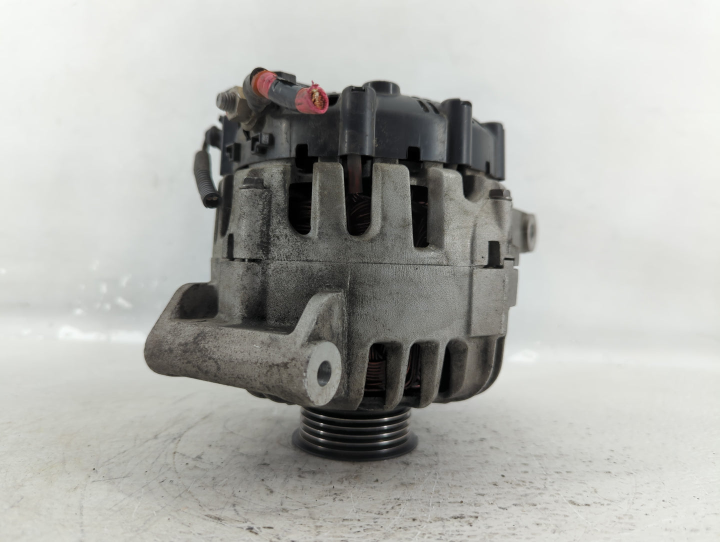 2010-2017 Chevrolet Equinox Alternator Replacement Generator Charging Assembly Engine OEM P/N:13588328 Fits OEM Used Auto Pa