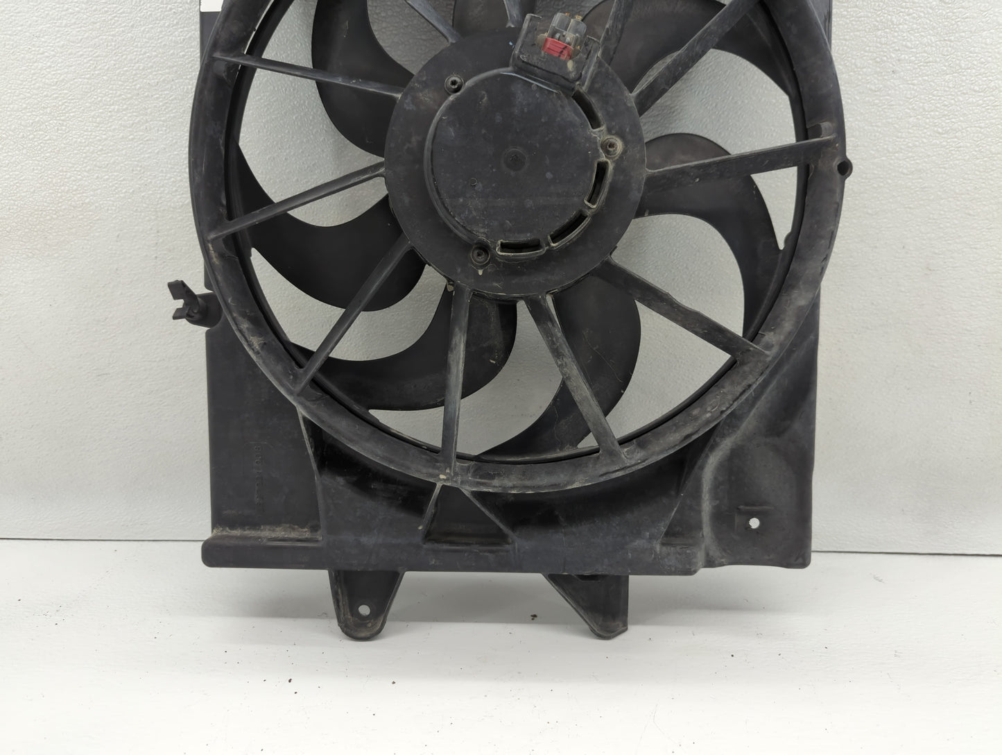 2010-2017 Chevrolet Equinox Left Radiator Fan Motor Assembly 611842 - Oemusedautoparts1.com