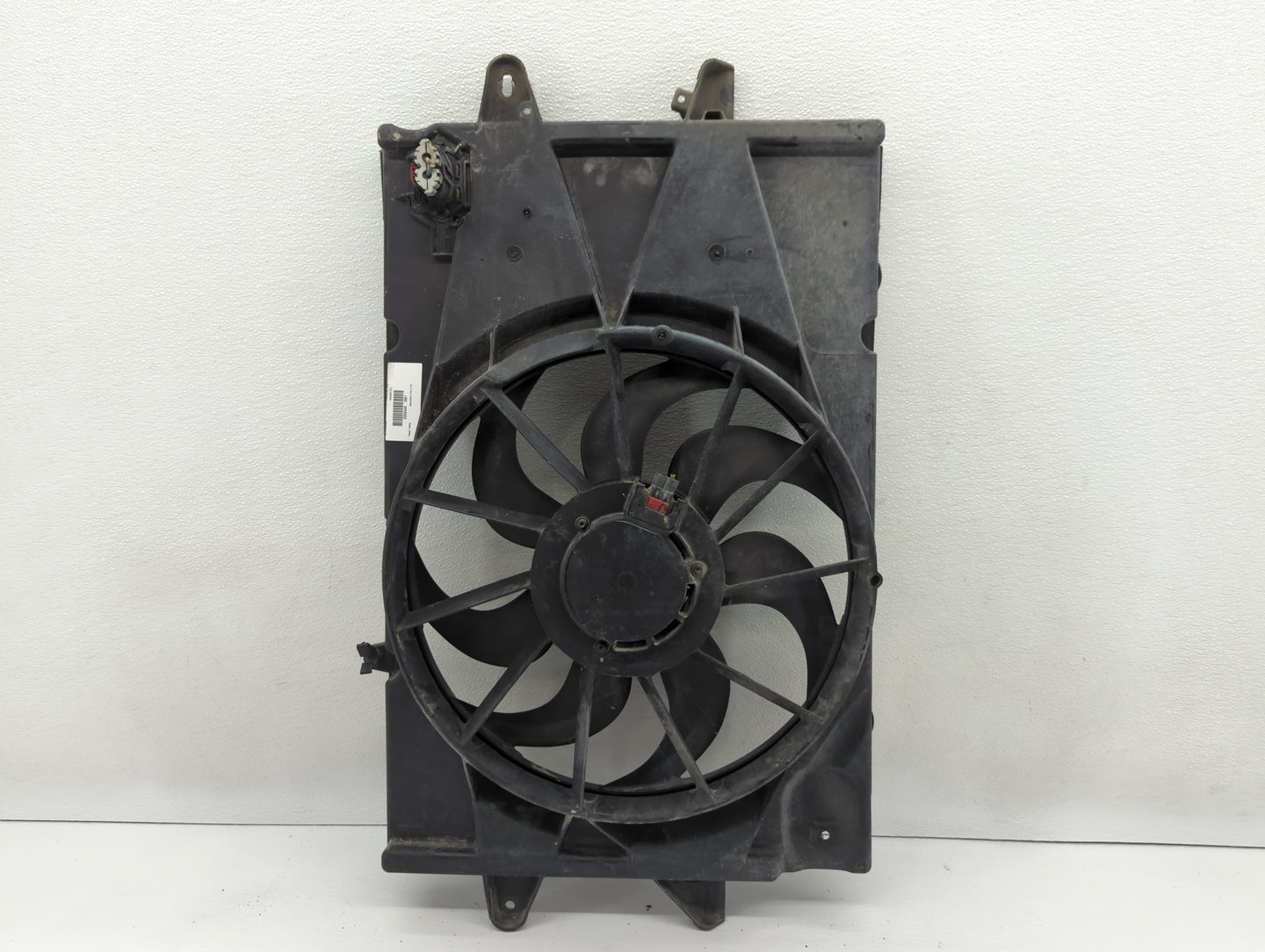 2010-2017 Chevrolet Equinox Left Radiator Fan Motor Assembly - Oemusedautoparts1.com