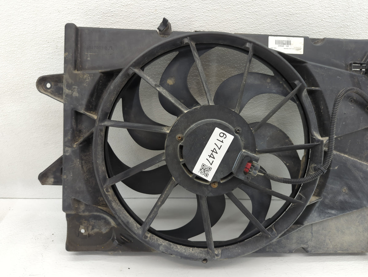 2010-2017 Chevrolet Equinox Left Radiator Fan Motor Assembly Black - Oemusedautoparts1.com