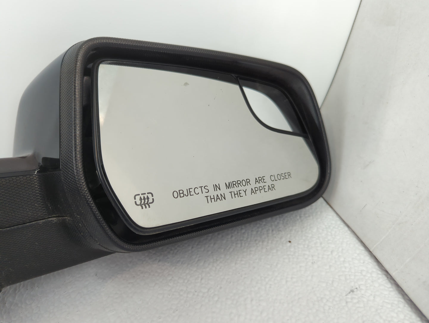 2011-2014 Chevrolet Equinox Passenger Side View Mirror - Right Door Mirror OEM Used - Oemusedautoparts1.com
