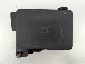2013-2016 Chevrolet Equinox Fusebox Fuse Box Panel Relay Module P/N:22929763_01 Fits Fits 2013 2014 2015 2016 OEM Used Auto 
