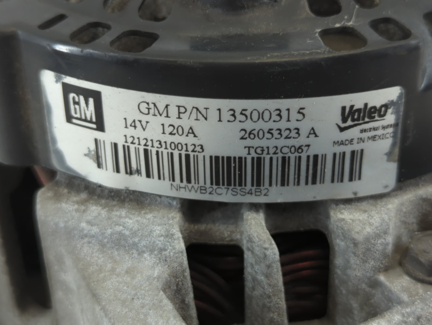 2010-2017 Chevrolet Equinox Alternator Replacement Generator Charging Assembly Engine OEM P/N:13500315 Fits OEM Used Auto Pa