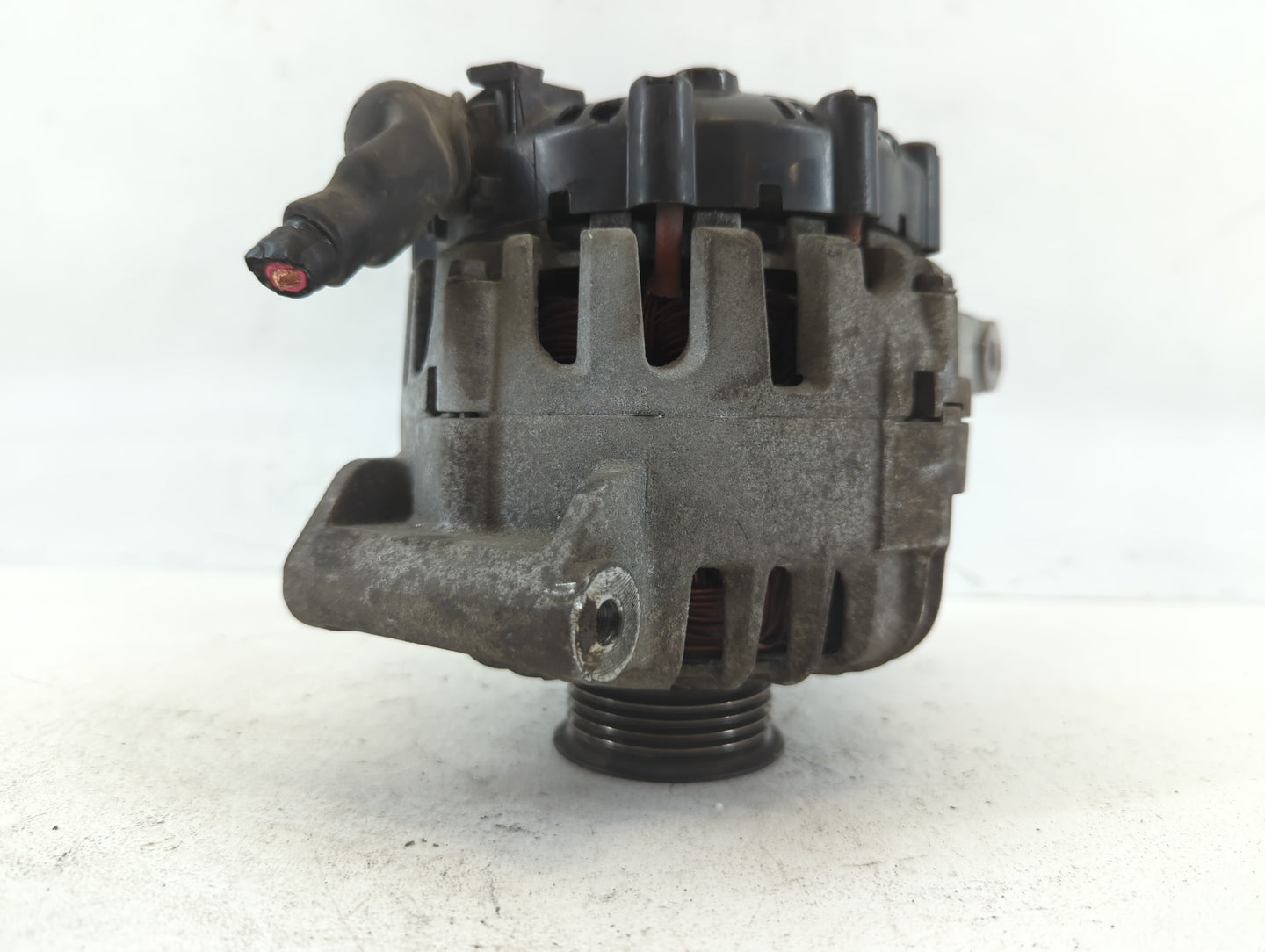 2010-2017 Chevrolet Equinox Alternator Replacement Generator Charging Assembly Engine OEM P/N:13500315 Fits OEM Used Auto Pa