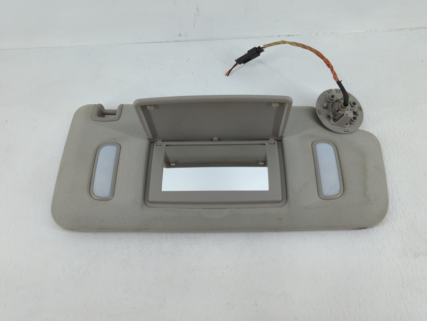 2010-2017 Chevrolet Equinox Sun Visor Shade Replacement Passenger Right Mirror Fits Fits 2010 2011 2012 2013 2014 2015 2016 