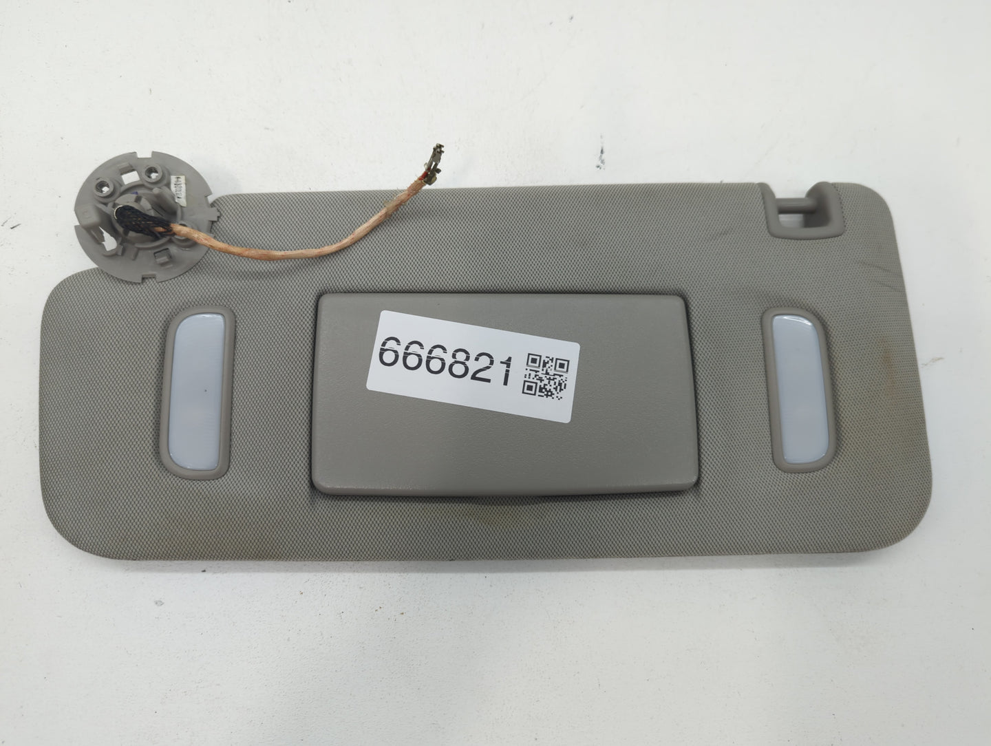 2010-2017 Chevrolet Equinox Sun Visor Shade Replacement Passenger Right Mirror Fits Fits 2010 2011 2012 2013 2014 2015 2016 