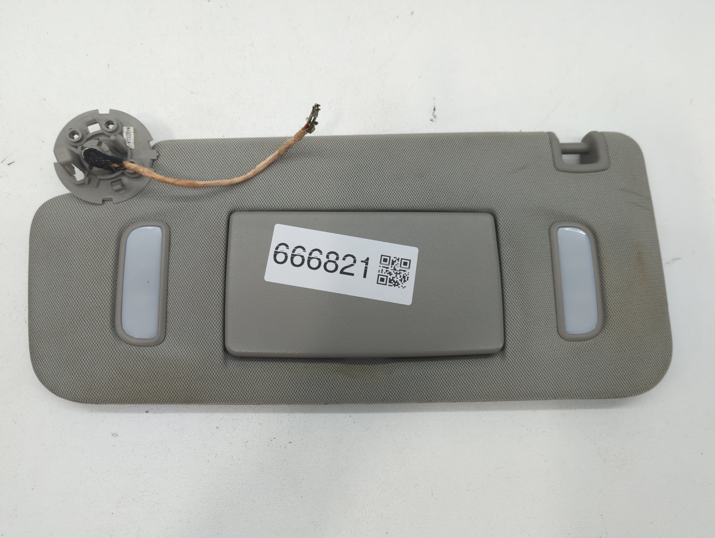 2010-2017 Chevrolet Equinox Sun Visor Shade Replacement Passenger Right Mirror Fits Fits 2010 2011 2012 2013 2014 2015 2016 