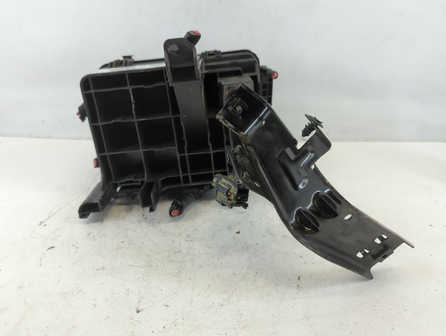 2013-2016 Chevrolet Equinox Fusebox Fuse Box Panel Relay Module P/N:22929763_01 Fits Fits 2013 2014 2015 2016 OEM Used Auto 