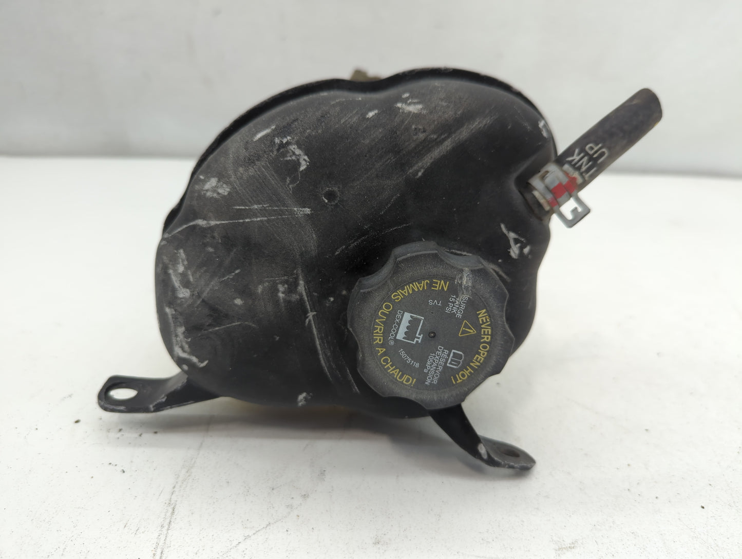 2010-2017 Chevrolet Equinox Windshield Washer Fluid Reservoir Bottle Oem - Oemusedautoparts1.com