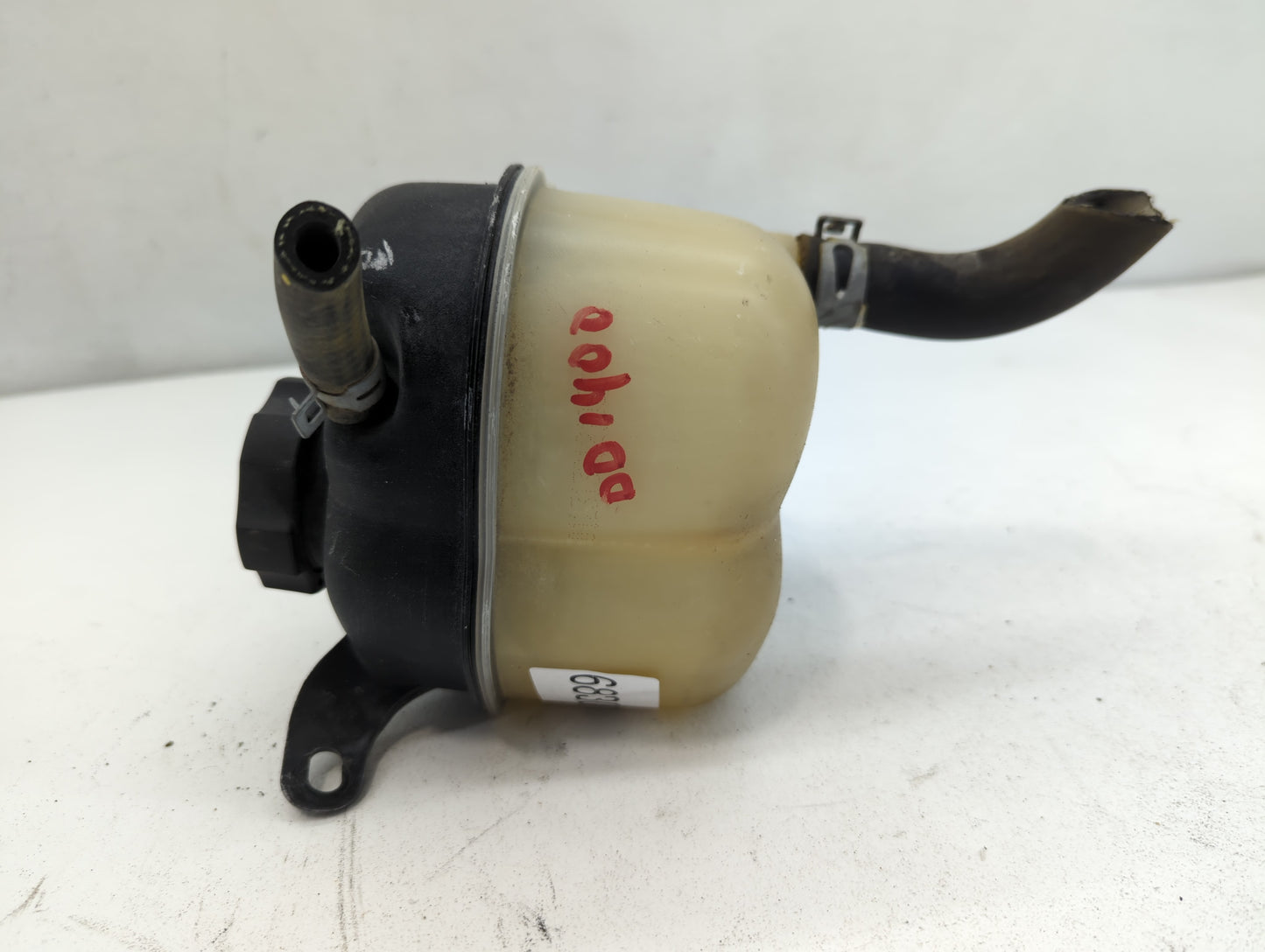 2010-2017 Chevrolet Equinox Windshield Washer Fluid Reservoir Bottle Oem - Oemusedautoparts1.com