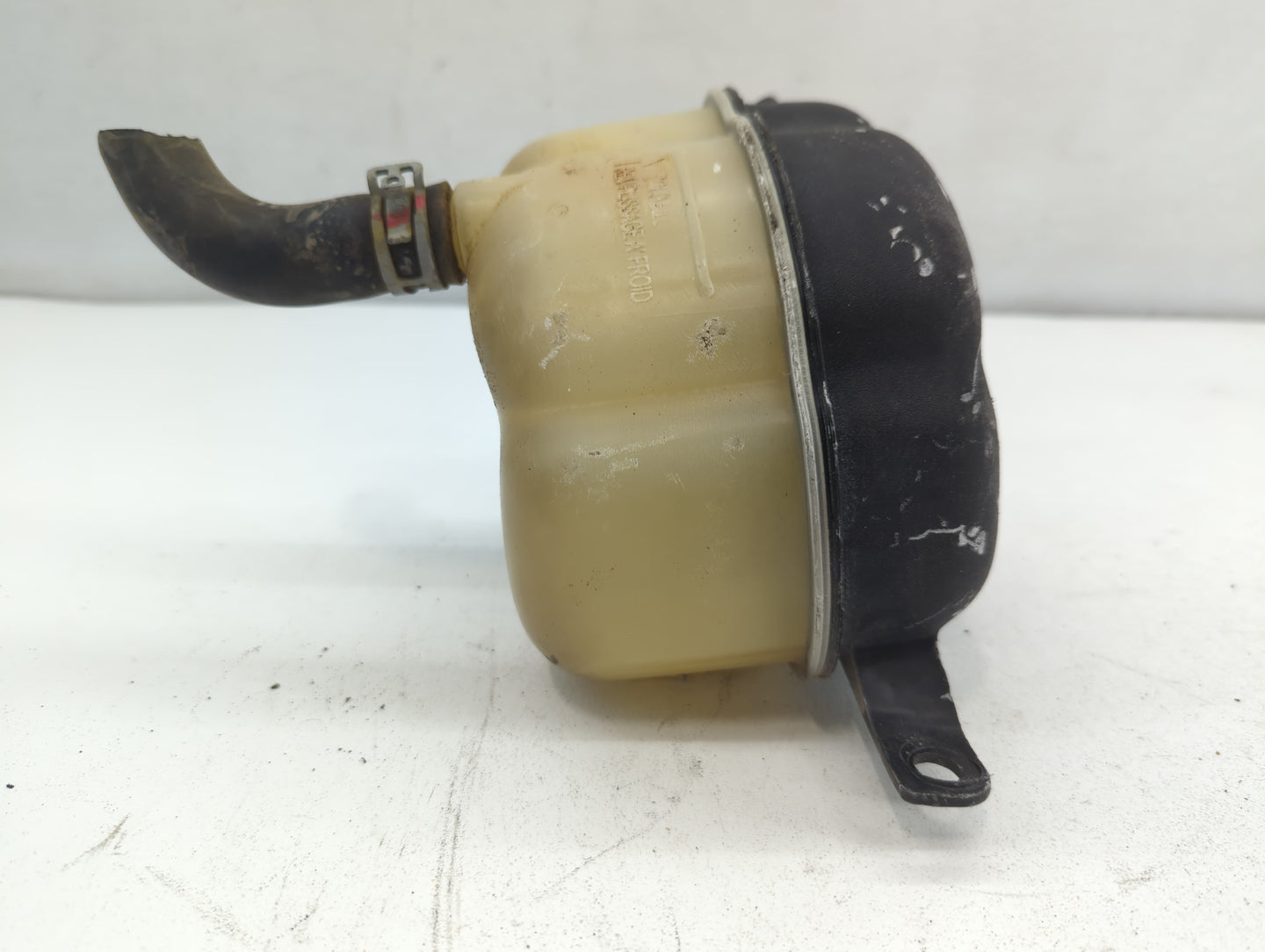 2010-2017 Chevrolet Equinox Windshield Washer Fluid Reservoir Bottle Oem - Oemusedautoparts1.com