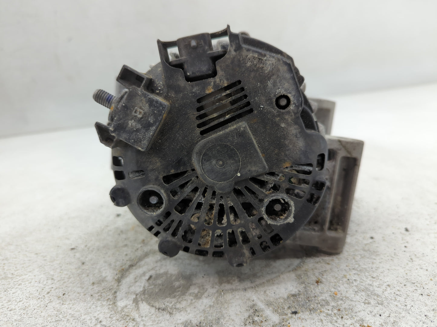 2010-2017 Chevrolet Equinox Alternator Replacement Generator Charging Assembly Engine OEM P/N:13588328 Fits OEM Used Auto Pa