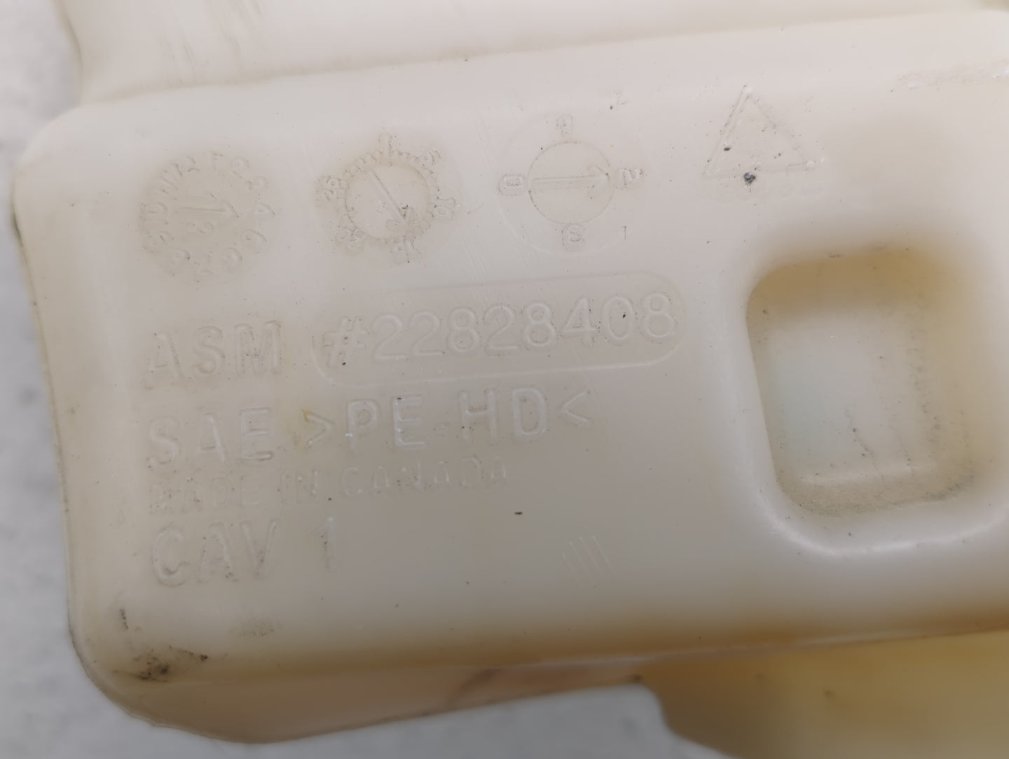 2010-2017 Chevrolet Equinox Windshield Washer Fluid Reservoir Bottle Oem - Oemusedautoparts1.com