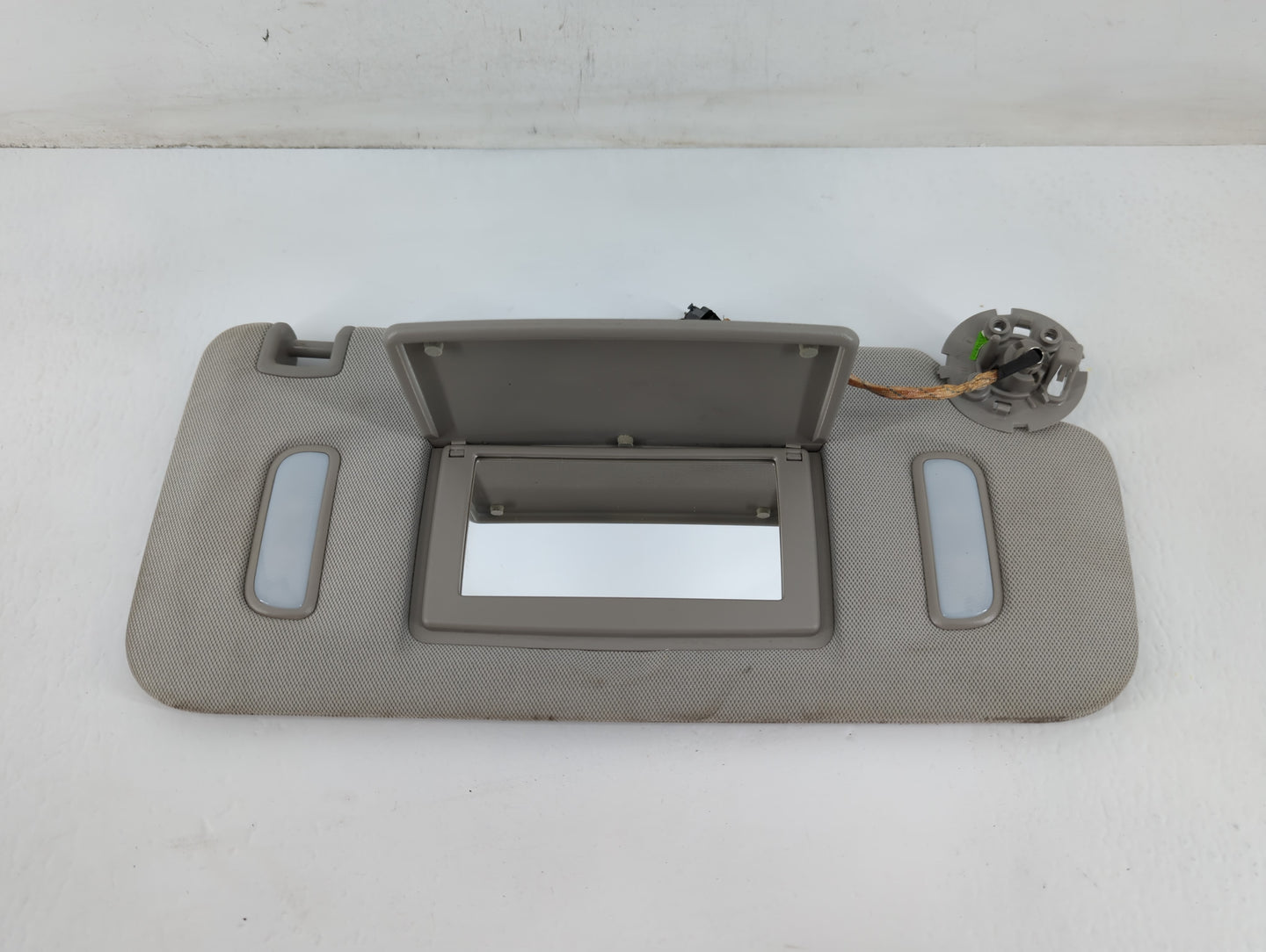 2010-2017 Chevrolet Equinox Sun Visor Shade Replacement Passenger Right Mirror Fits Fits 2010 2011 2012 2013 2014 2015 2016 