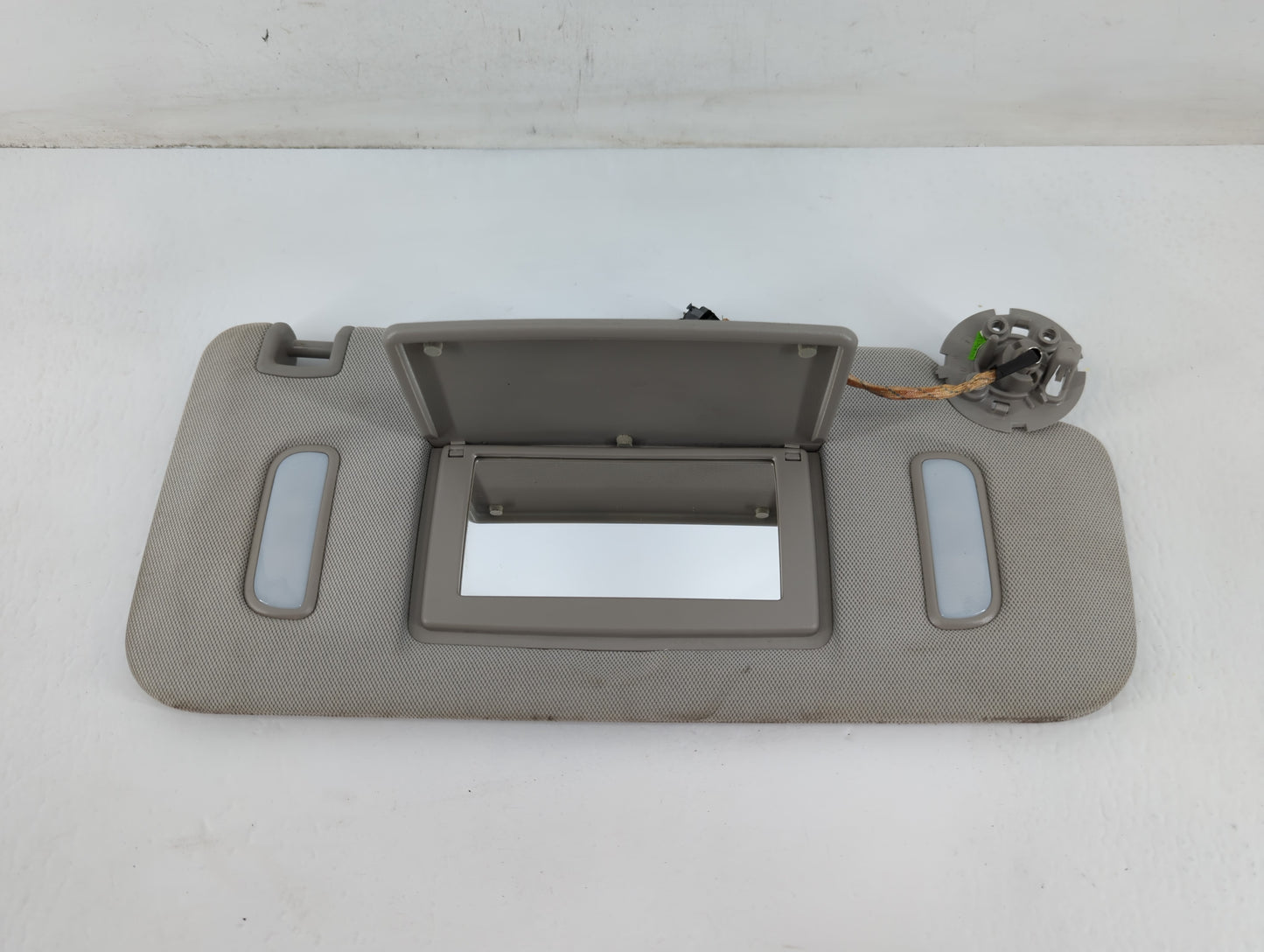 2010-2017 Chevrolet Equinox Sun Visor Shade Replacement Passenger Right Mirror Fits Fits 2010 2011 2012 2013 2014 2015 2016 