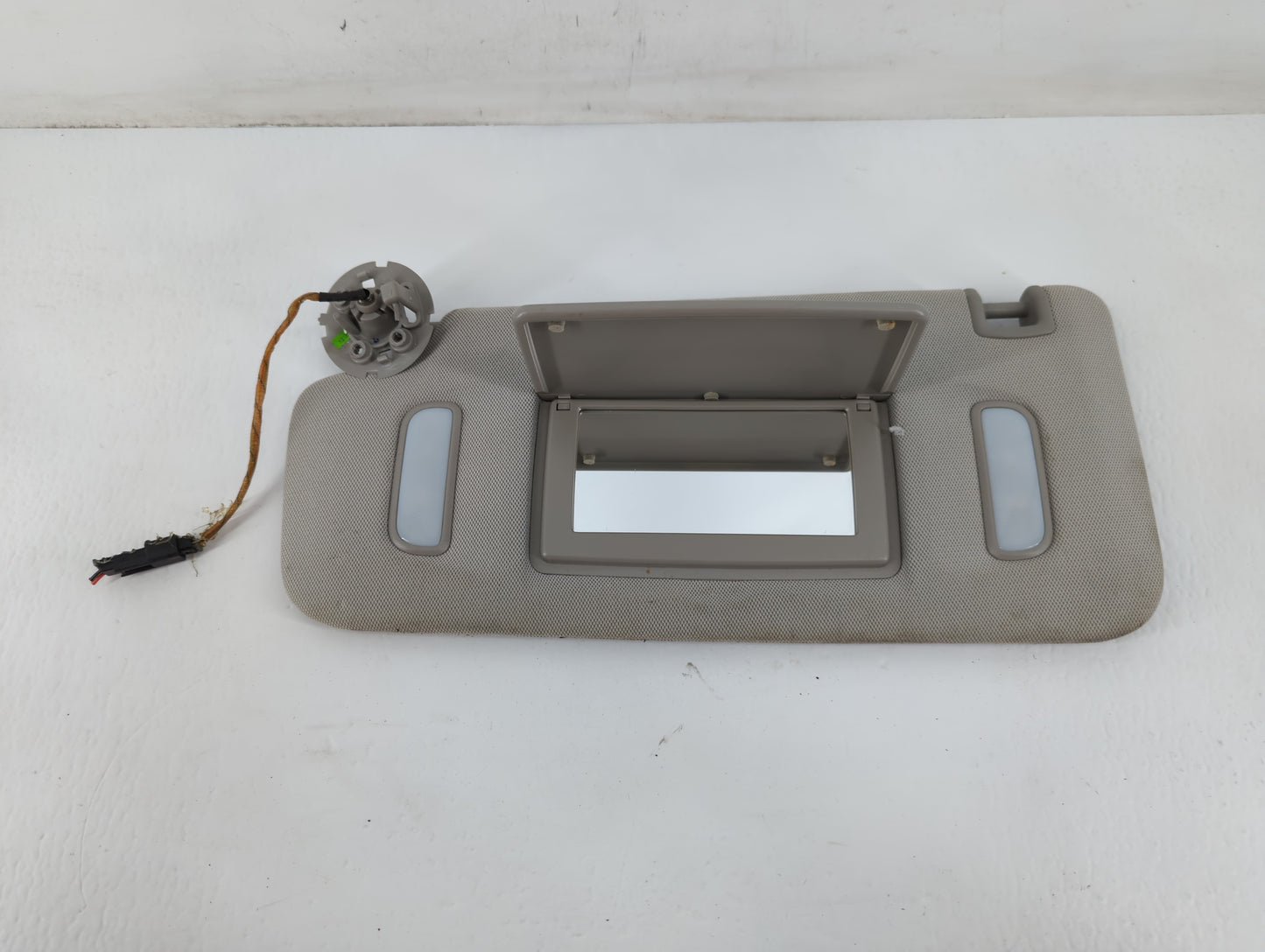 2010-2017 Chevrolet Equinox Sun Visor Shade Replacement Passenger Right Mirror Fits Fits 2010 2011 2012 2013 2014 2015 2016 